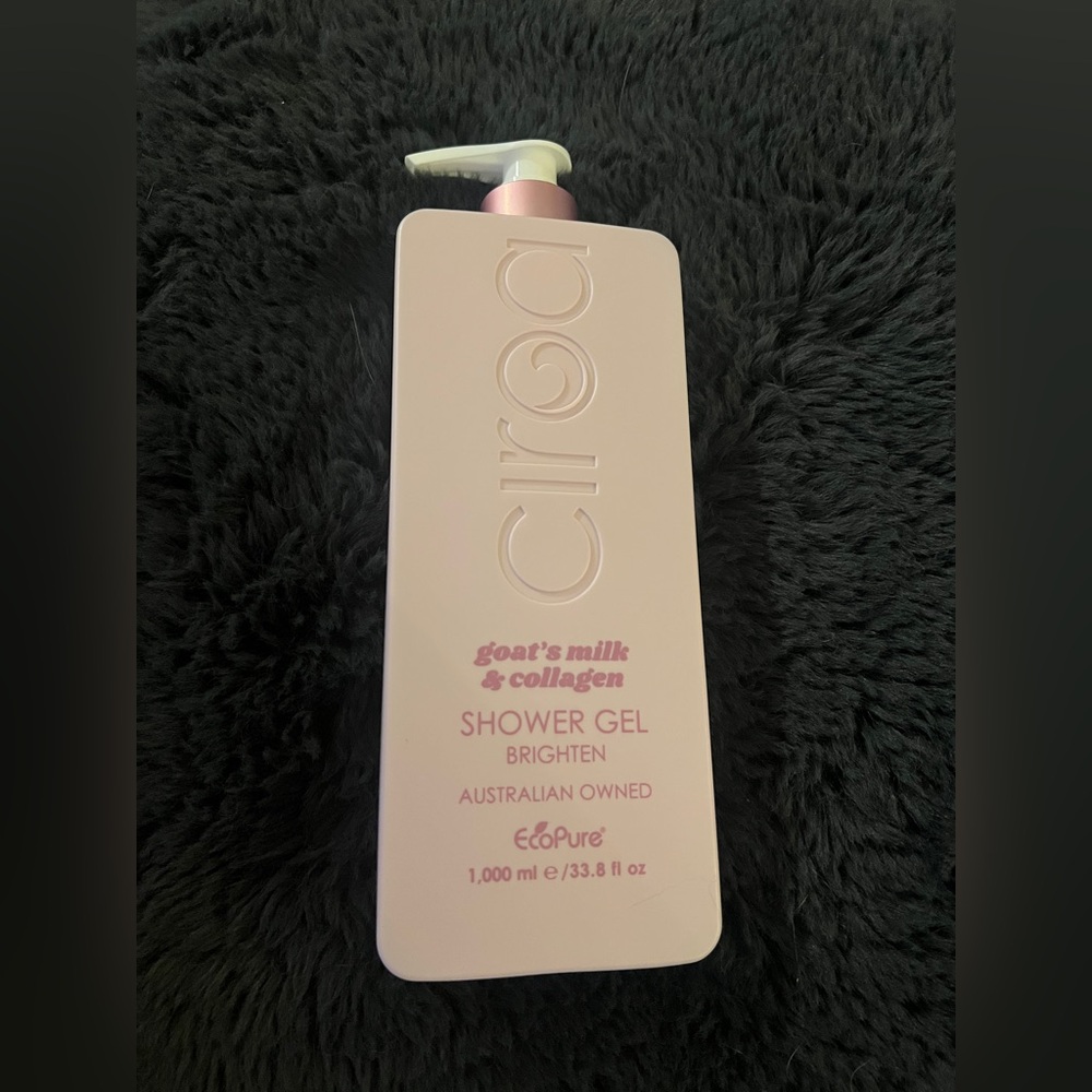 NEW CIROA goat's milk & collagen BODY WASH 33.8 floz